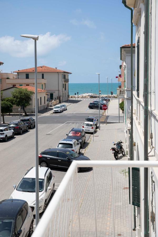 Villetta Stile Liberty A مارينا دي بيزا المظهر الخارجي الصورة